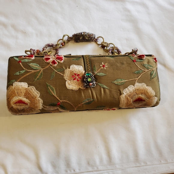 Mary Frances Embroidered Floral Beaded Bag - Picture 3 of 9
